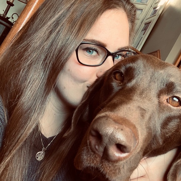 Meet your Posher, Carleigh - Picture 1 of 1